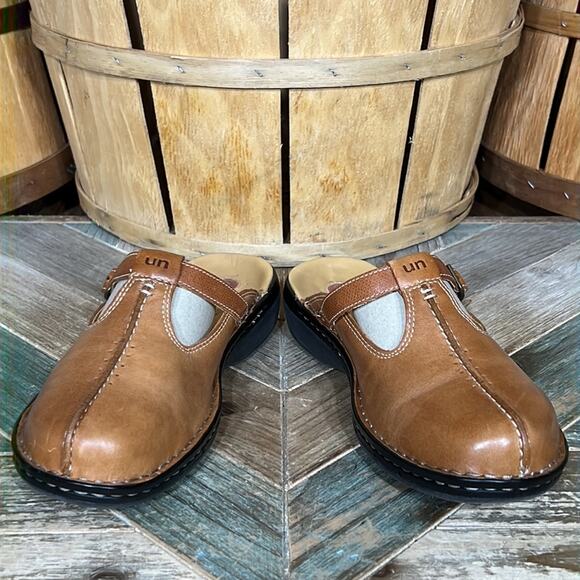 Clarks Unstructured Tan Leather Buckle Strap Comfort Clogs Mules Womens Size 7 - Picture 7 of 11